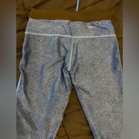 NIKE LEGGINGS - Picture 2 of 3